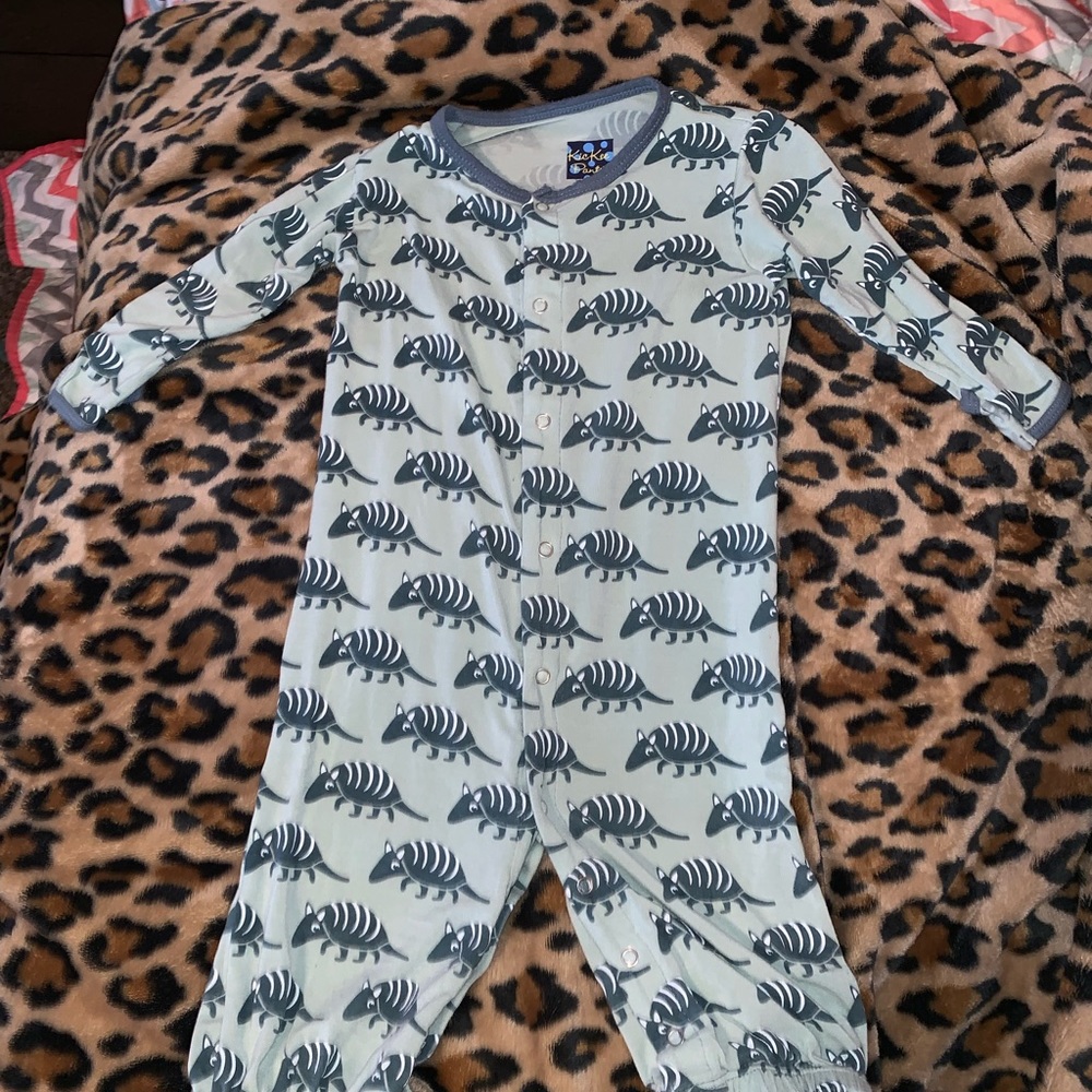 Kickee Pants Armadillos converter